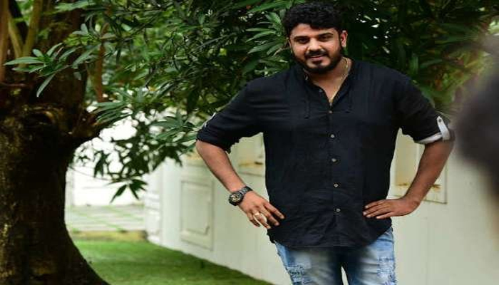  തന്റെ കലാരംഗത്തേക്കുള്ള കടന്നു വരവ് അത്ര സുഖരമല്ലെ; സിനിമയില്‍ ചാന്‍സ് ചോദിക്കാന്‍ പോകുമ്പോള്‍ അടിമുടി നോക്കും;ബിബിന്‍ ജോര്‍ജ്ജ് അനുഭവങ്ങള്‍ പങ്ക് വയ്ക്കുമ്പോള്‍
