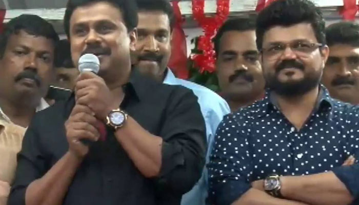 എട്ടാം ക്ലാസുവരെ വിക്ക് ഉണ്ടായിരുന്ന ആളാണ് നാദിര്‍ഷ; സംസാരിക്കുമ്പോള്‍ വിക്ക് വന്നാല്‍ കൈ ഞൊടിച്ചാണ് അതിനെ മറികടന്നിരുന്നത്; നാദിര്‍ഷയെക്കുറിച്ച് മനസ് തുറന്ന് ദിലീപ് 