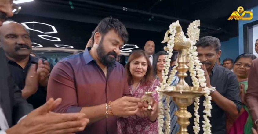 അന്താരാഷ്ട്ര തലത്തില്‍ സിനിമകള്‍ നിര്‍മ്മിക്കാനും വിതരണം ചെയ്യാനുമൊരുങ്ങി ആശിര്‍വാദ് സിനിമാസ്; ആശീര്‍വാദിന്റെ ശക്തിയും ബുദ്ധിയും ആന്റണി പെരുമ്പാവൂരിനെന്ന് മോഹന്‍ലാല്‍; ബറോസ് എത്തുന്നത് ചൈനീസും പോര്‍ച്ചുഗീസും ഉള്‍പ്പെടെ 20 ഭാഷകളില്‍; ദുബൈയില്‍ പുതിയ ആസ്ഥാനം തുറന്ന് ആന്റണി പെരുമ്പാവൂര്‍