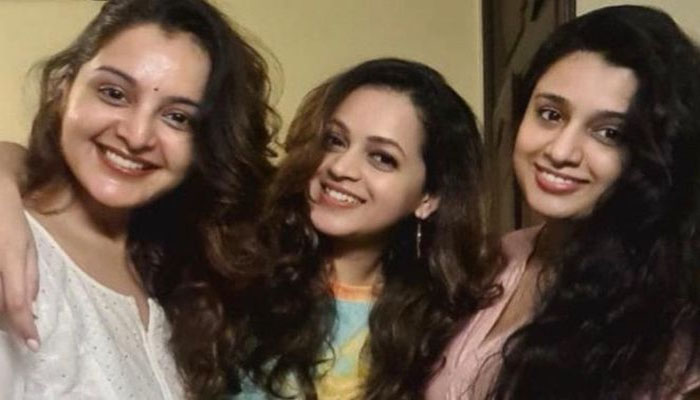 അടുത്ത സുഹൃത്തുക്കള്‍ സഹോദരിമാര്‍ കൂടിയാണ്; ചിത്രങ്ങൾ പങ്കുവച്ച് നടി ഭാവന 
