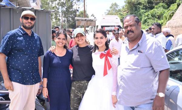  ഇന്ദ്രജിത്തും അനശ്വര രാജനും കഥാപാത്രങ്ങളാകുന്ന ദീപു കരുണാകരന്‍ ചിത്രം മൂന്നാറില്‍ ചിത്രീകരണം