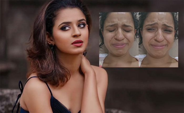 മതപരമായ വിശ്വാസങ്ങളുടെ പേരില്‍ കാമുകനുമായി ബന്ധം വേര്‍പെടുത്തി; കരഞ്ഞ് തീര്‍ക്കുന്ന വിഡിയോ പങ്കുവച്ച് അവതാരകയും നടിയുമായ മീനാക്ഷി രവീന്ദ്രന്‍; നടിയുടെ വീഡിയോയ്ക്ക് ചിരിപടര്‍ത്തുന്ന കമന്റുകളുമായി സോഷ്യല്‍മീഡിയയും