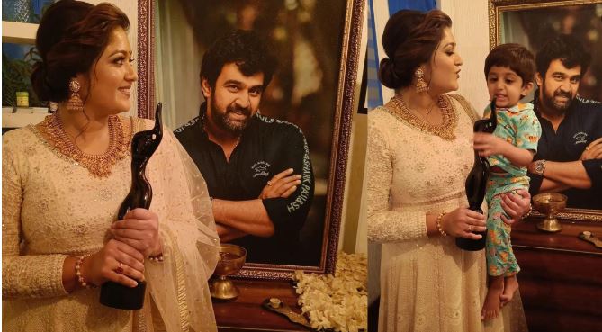  ചീരു , ബ്ലാക്ക് ലേഡി ഇനി നമ്മുക്ക് സ്വന്തം; ചിരഞ്ജിവി സര്‍ജയുടെ  ചിത്രത്തിനരികെ ഫിലിംഫെയര്‍ പുരസ്‌കാരവുമായി  മേഘ്നയും മകനും; ചിത്രത്തിനൊപ്പം ഹൃദയഭേദകമായ കുറിപ്പ് പങ്ക് വച്ച് നടി മേഘ്‌ന