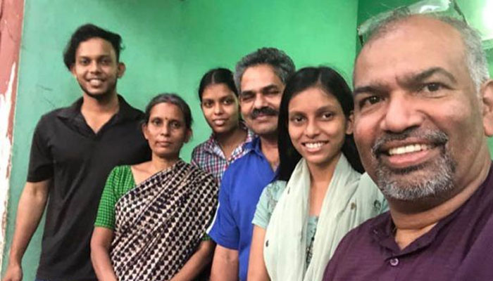 രണ്ടു പതിറ്റാണ്ടിനപ്പുറം ദീര്‍ഘ വീക്ഷണത്തോടെ പ്രമോദ് കുമാര്‍ എടുത്ത തീരുമാനം ശരിയായി; കുടിയേറ്റക്കാരുടെ വിദ്യാഭ്യാസ ലക്ഷ്യങ്ങളെ കുറിച്ച്‌ മുരളി തുമ്മാരുകുടി എഴുതുന്നു