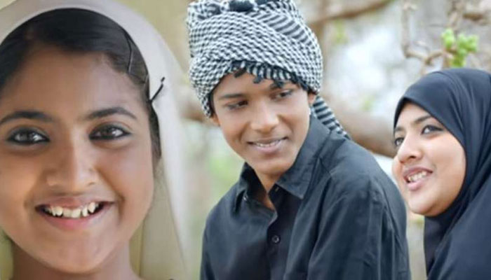  തട്ടമിട്ട് മൊഞ്ചത്തിയായി വീണ്ടും നന്ദന; മൊഹബത്തിന്റെ കുഞ്ഞബ്ദുള്ളയിലെ ഗാനം പുറത്ത്