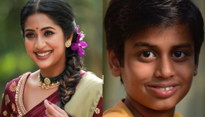  വീട് ജപ്തിചെയ്യുമ്പോൾ തന്റെ പക്ഷികുഞ്ഞിനെ കയ്യിൽ കരുതലോടെ അടക്കി പിടിച്ച ആദിത്യൻ; ‘ഒരുത്തീ’യിലെ എന്റെ അപ്പു; കുറിപ്പ് പങ്കുവച്ച് നടി നവ്യ  നായർ