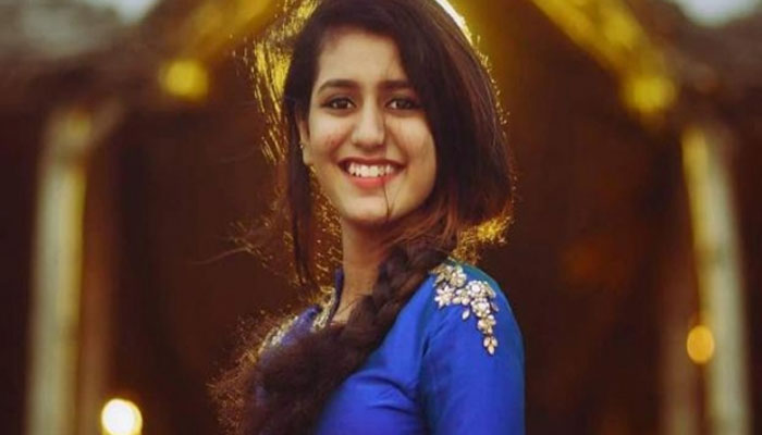 'അദ്ധ്യാപകർ പറയുന്നത് താൻ അഭിനയിക്കുന്നതിനേക്കാൾ നന്നായി പഠിക്കുമെന്ന്; തനിക്ക് താൽപ്പര്യം അഭിനയത്തോട്; സിനിമയോടുള്ള അഭിനിവേശം വ്യക്തമാക്കി പ്രിയ പ്രകാശ് വാര്യർ