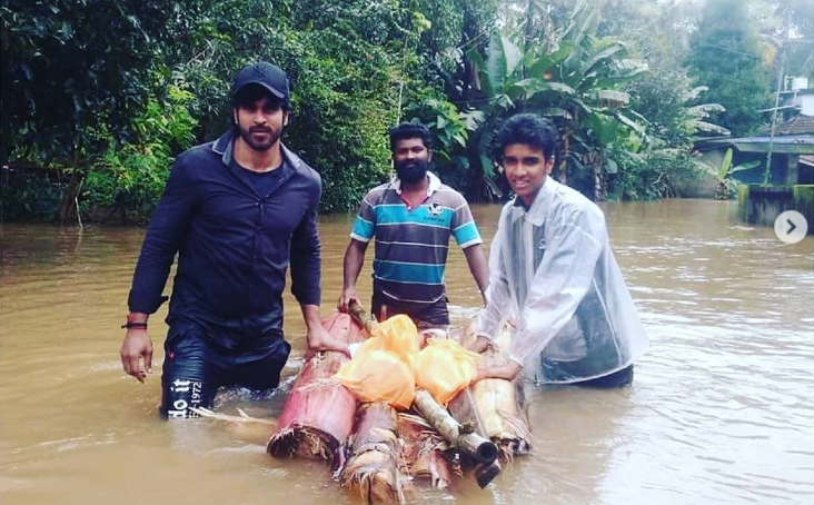 'രക്ഷാപ്രവർത്തകരുടെ ബോട്ടുകൾക്ക് വേണ്ടിയൊന്നും കാത്തു നിന്നില്ല, കൈയിൽ കിട്ടിയതുപയോഗിച്ച് ഒരു ചങ്ങാടമുണ്ടാക്കി രക്ഷാപ്രവർത്തനത്തിനിറങ്ങി'; സ്വന്തം വിവാഹം മാറ്റി വച്ച് ദുരിതത്തിൽ വലയുന്നവരെ സഹായിക്കാൻ മുന്നിട്ടിറങ്ങി നടൻ രാജീവ് പിള്ള